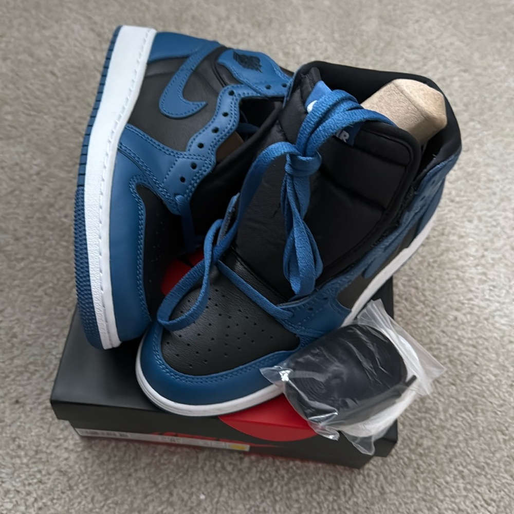 Nike Jordan 1 “Grade School” Marina Blue 5Y - BNIB
